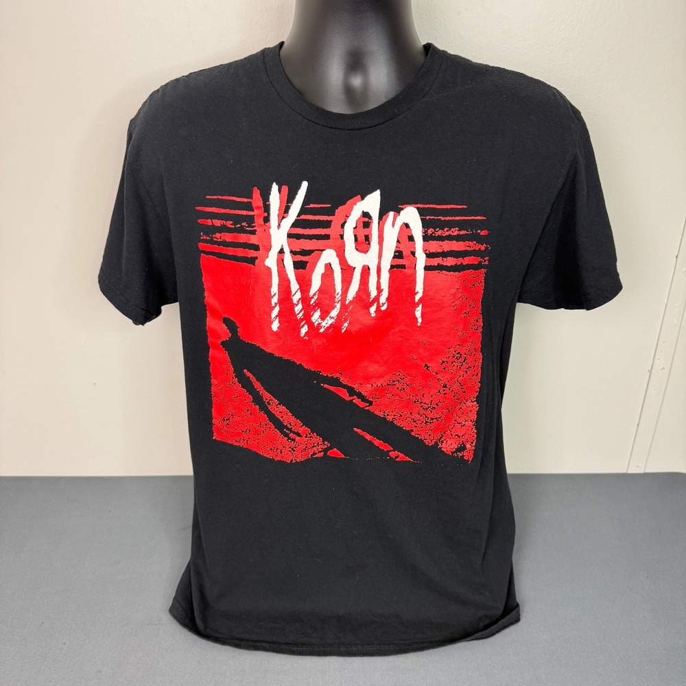Korn T-Shirt Mens Medium Black Red Graphic Logo Band Tee Short Sleeve Mad Engine